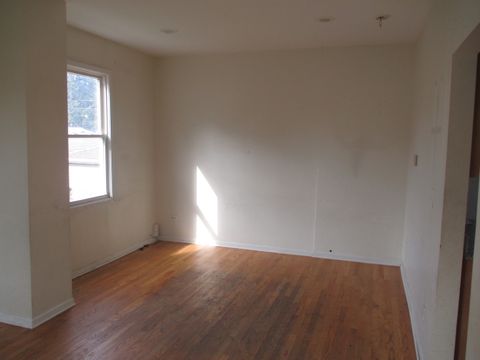 Tiny photo for 1324 Clinton Avenue, Berwyn, IL 60402 (MLS # 12475093)