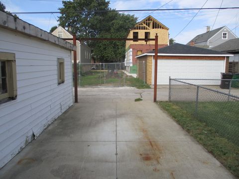 Tiny photo for 1324 Clinton Avenue, Berwyn, IL 60402 (MLS # 12475093)