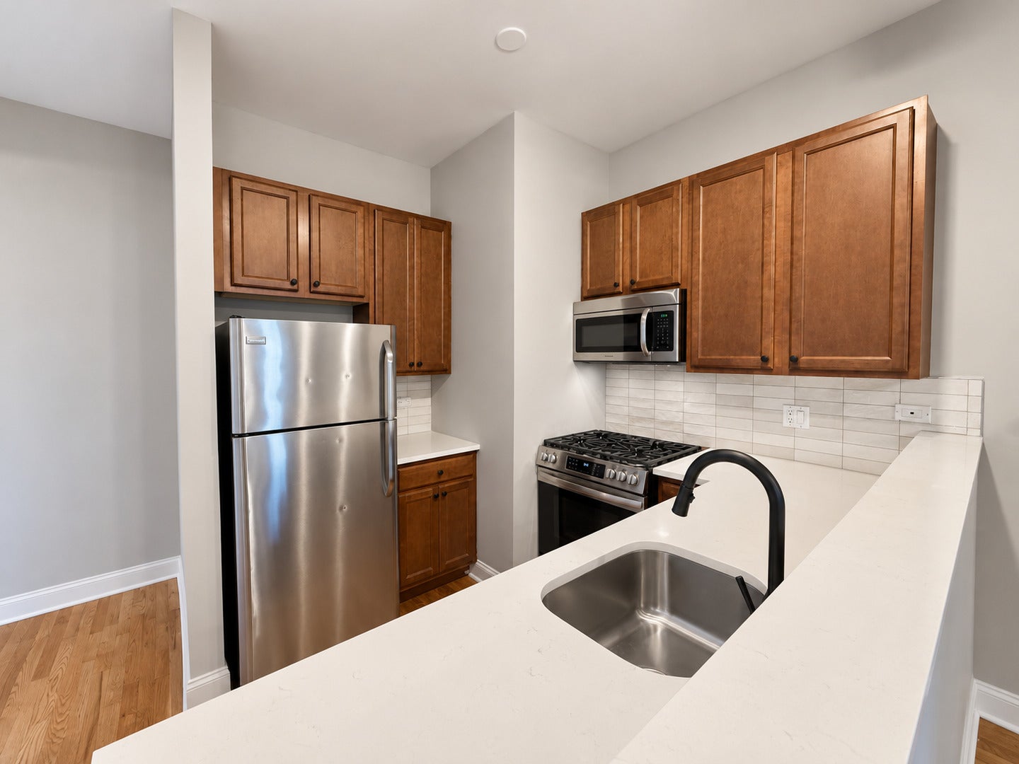 1830 W Superior Street 3F