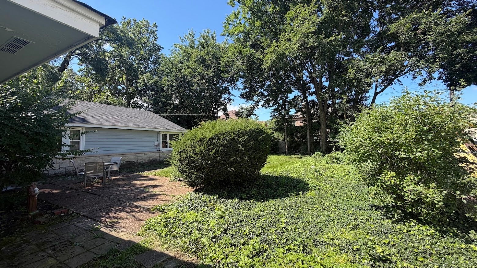 2164 Manor Lane