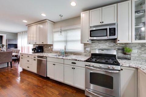 Tiny photo for Elmhurst, IL 60126 (MLS # 12634534)