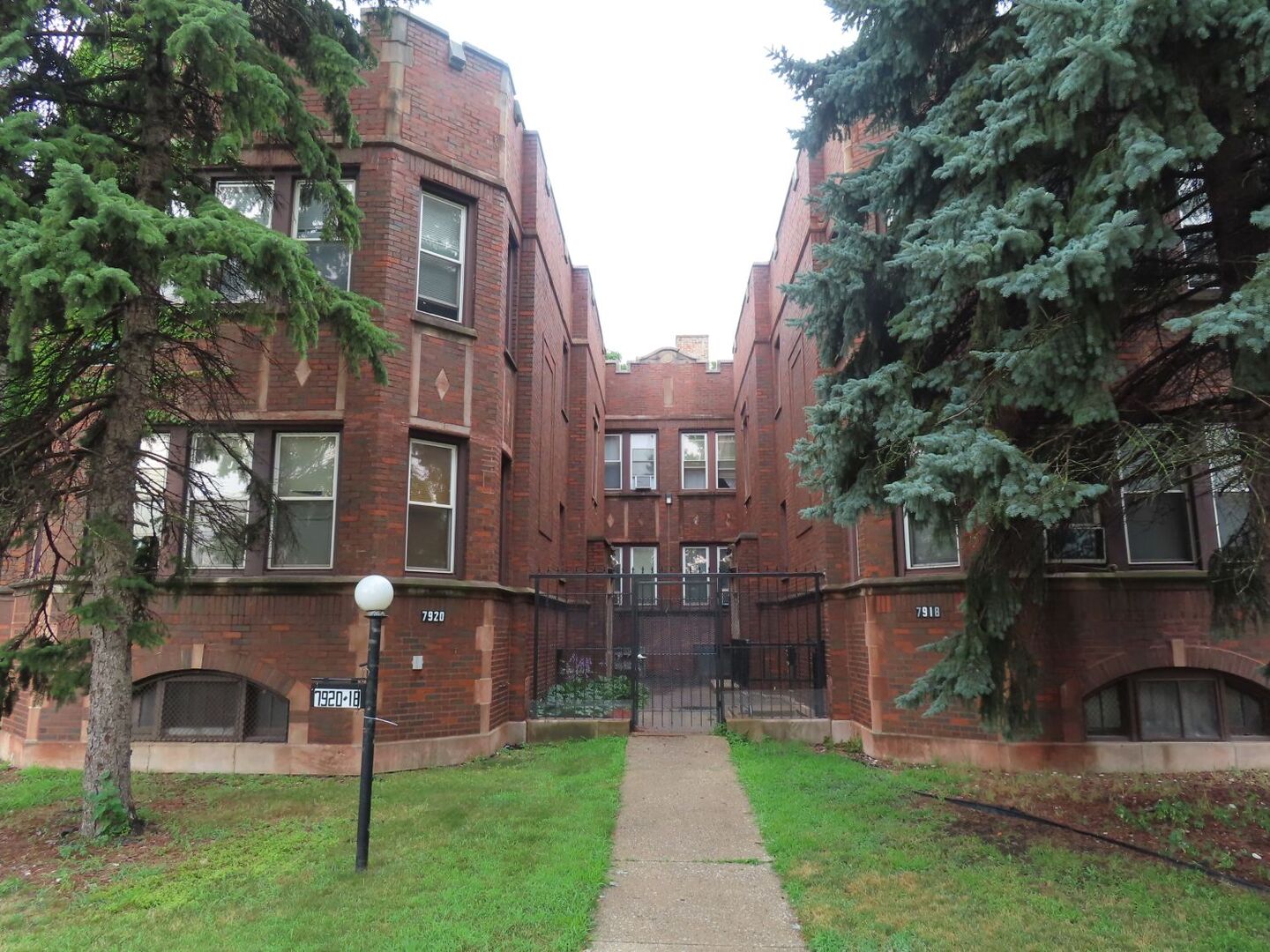 Photo 1 of 17 — 7918 S Calumet Avenue, Chicago, IL 60619