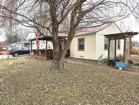 105 S WATKINS ST # 0, CISNE, IL 62823 - Image 3992a13ebfe9e09002ccb0e04aae7bcd/3624973766