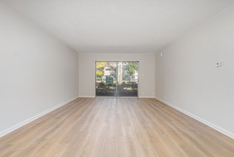 Tiny photo for 4A Kingery Quarter #104, Willowbrook, IL 60527 (MLS # 12476251)