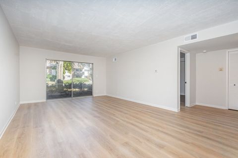 Tiny photo for 4A Kingery Quarter #104, Willowbrook, IL 60527 (MLS # 12476251)