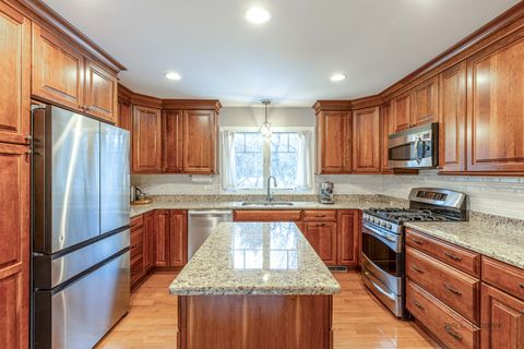 Tiny photo for 29860 N River Drive, Libertyville, IL 60048 (MLS # 12536426)