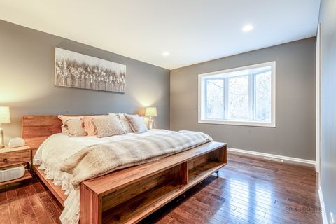 Tiny photo for 29860 N River Drive, Libertyville, IL 60048 (MLS # 12536426)