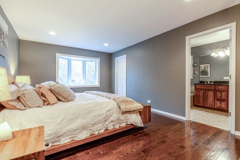 Tiny photo for 29860 N River Drive, Libertyville, IL 60048 (MLS # 12536426)