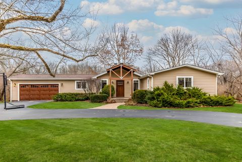 Photo of 29860 N River Drive, Libertyville, IL 60048 (MLS # 12536426)