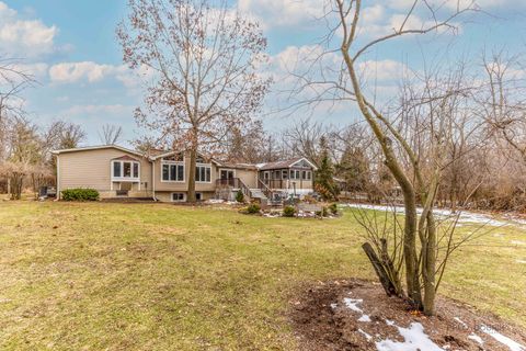 Tiny photo for 29860 N River Drive, Libertyville, IL 60048 (MLS # 12536426)