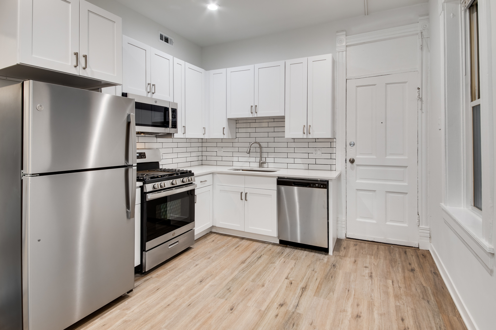 2029 N Damen Avenue 3FF