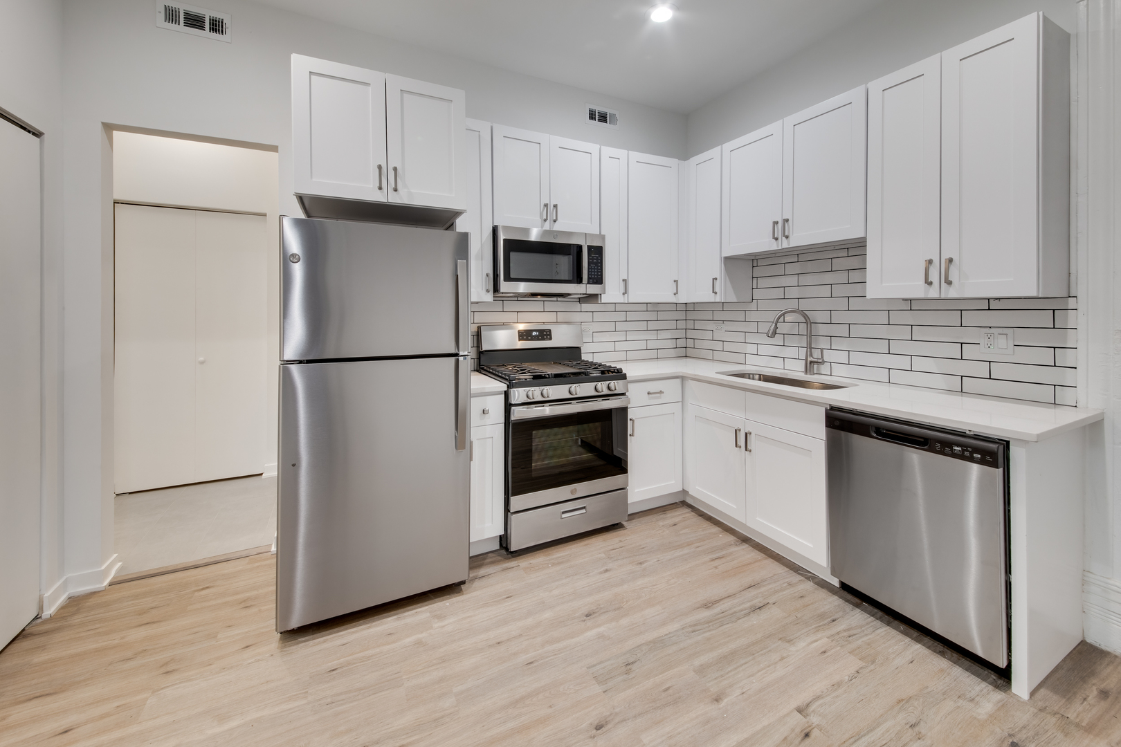 2029 N Damen Avenue 3FF