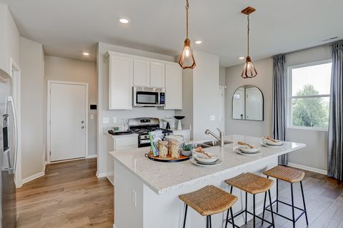 Tiny photo for 401 Comstock Road, South Elgin, IL 60177 (MLS # 12509054)