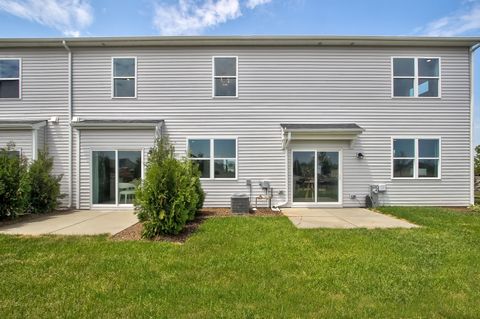 Tiny photo for 401 Comstock Road, South Elgin, IL 60177 (MLS # 12509054)