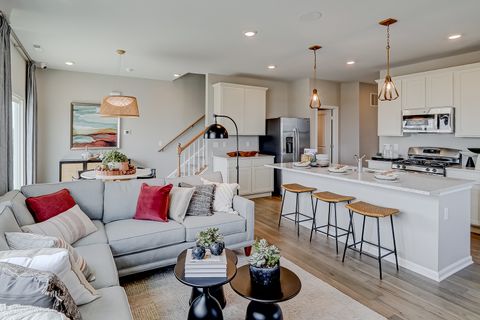 Tiny photo for 401 Comstock Road, South Elgin, IL 60177 (MLS # 12509054)