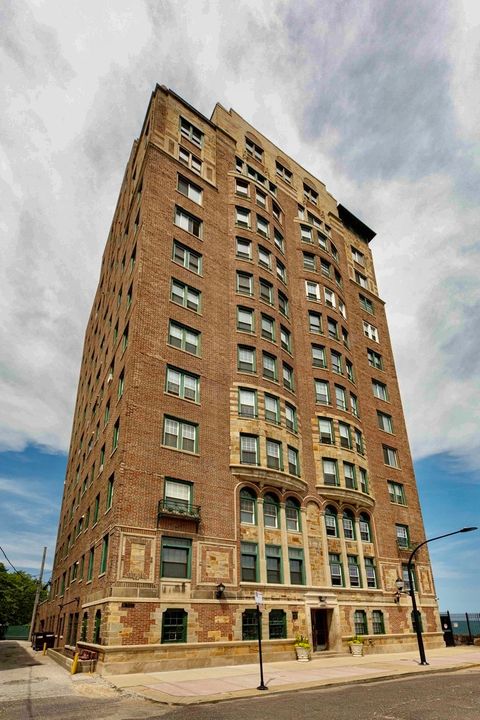 Tiny photo for 2666 E 73rd Street #4W, Chicago, IL 60649 (MLS # 12594120)