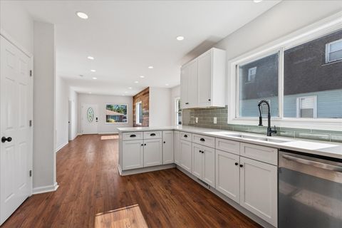 Tiny photo for 1015 Oakland Avenue, Joliet, IL 60435 (MLS # 12525511)