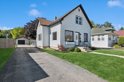 Tiny photo for 1015 Oakland Avenue, Joliet, IL 60435 (MLS # 12525511)