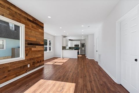 Tiny photo for 1015 Oakland Avenue, Joliet, IL 60435 (MLS # 12525511)