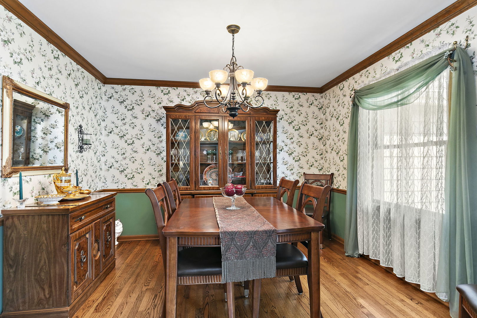 831 Crabtree Lane