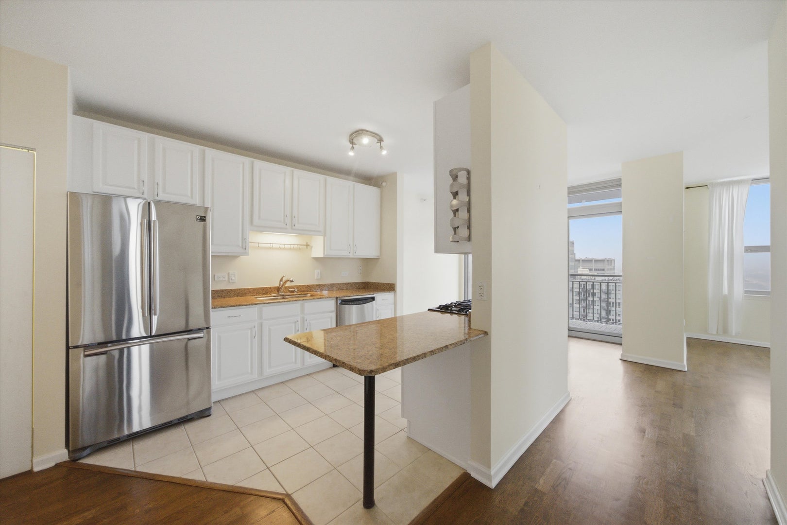 125 S Jefferson Street 2409
