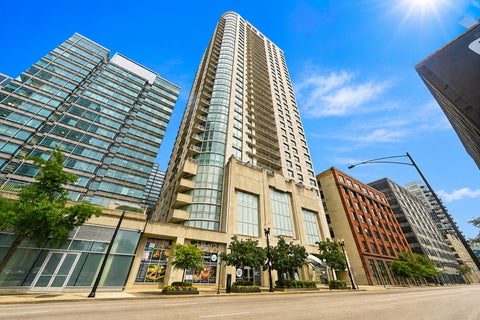 Photo of 125 S Jefferson Street #2409, Chicago, IL 60661 (MLS # 12733542)