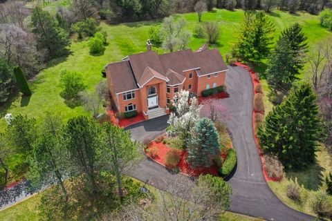 Photo of 309 Dundee Road, Barrington, IL 60010 (MLS # 12501873) Photo of 309 Dundee Road, Barrington, IL 60010 (MLS # 12501873)