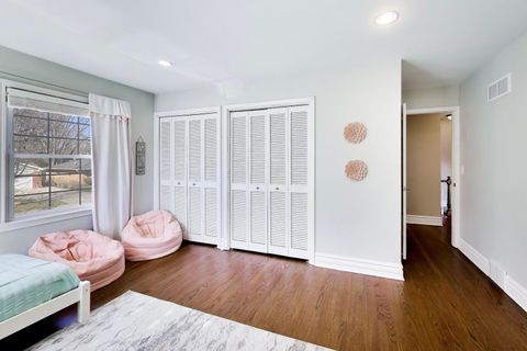 Tiny photo for 407 S See Gwun Avenue, Mount Prospect, IL 60056 (MLS # 12583370)