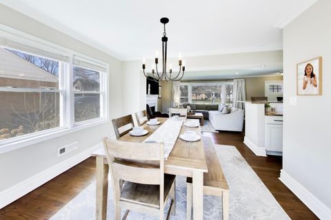 Tiny photo for 407 S See Gwun Avenue, Mount Prospect, IL 60056 (MLS # 12583370)