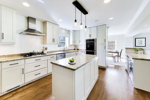 Tiny photo for 407 S See Gwun Avenue, Mount Prospect, IL 60056 (MLS # 12583370)