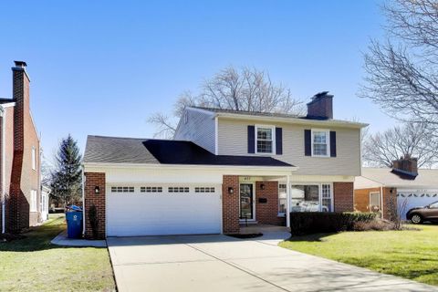 Tiny photo for 407 S See Gwun Avenue, Mount Prospect, IL 60056 (MLS # 12583370)