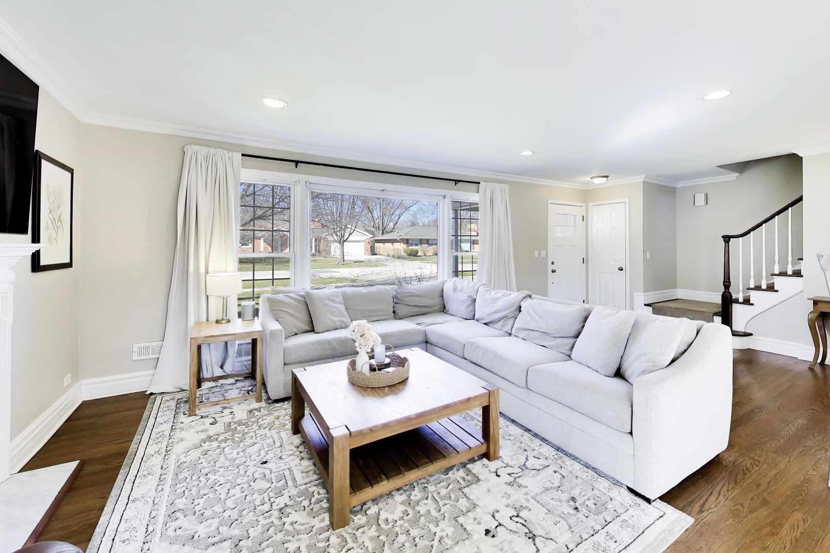 407 S See Gwun Avenue