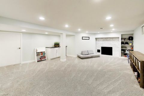 Tiny photo for 407 S See Gwun Avenue, Mount Prospect, IL 60056 (MLS # 12583370)