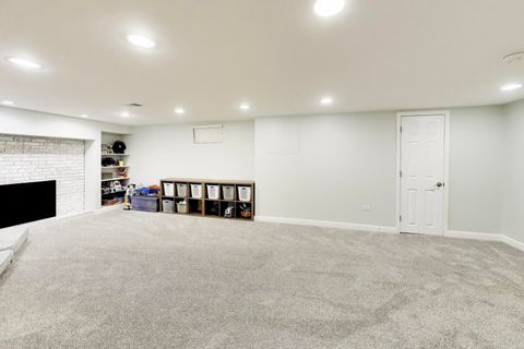 Tiny photo for 407 S See Gwun Avenue, Mount Prospect, IL 60056 (MLS # 12583370)