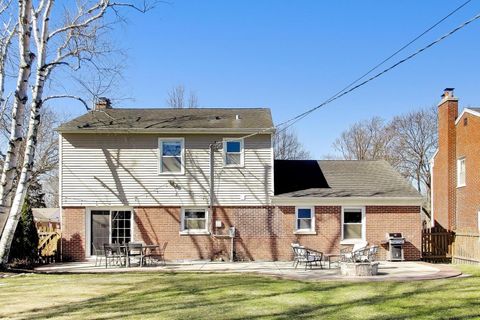 Tiny photo for 407 S See Gwun Avenue, Mount Prospect, IL 60056 (MLS # 12583370)