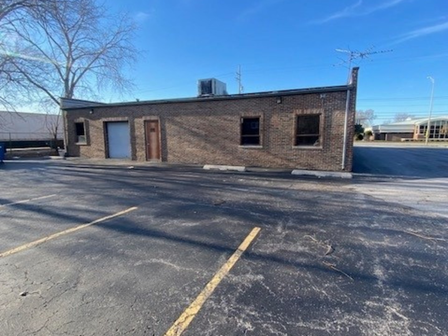 7845 W 79th Street W