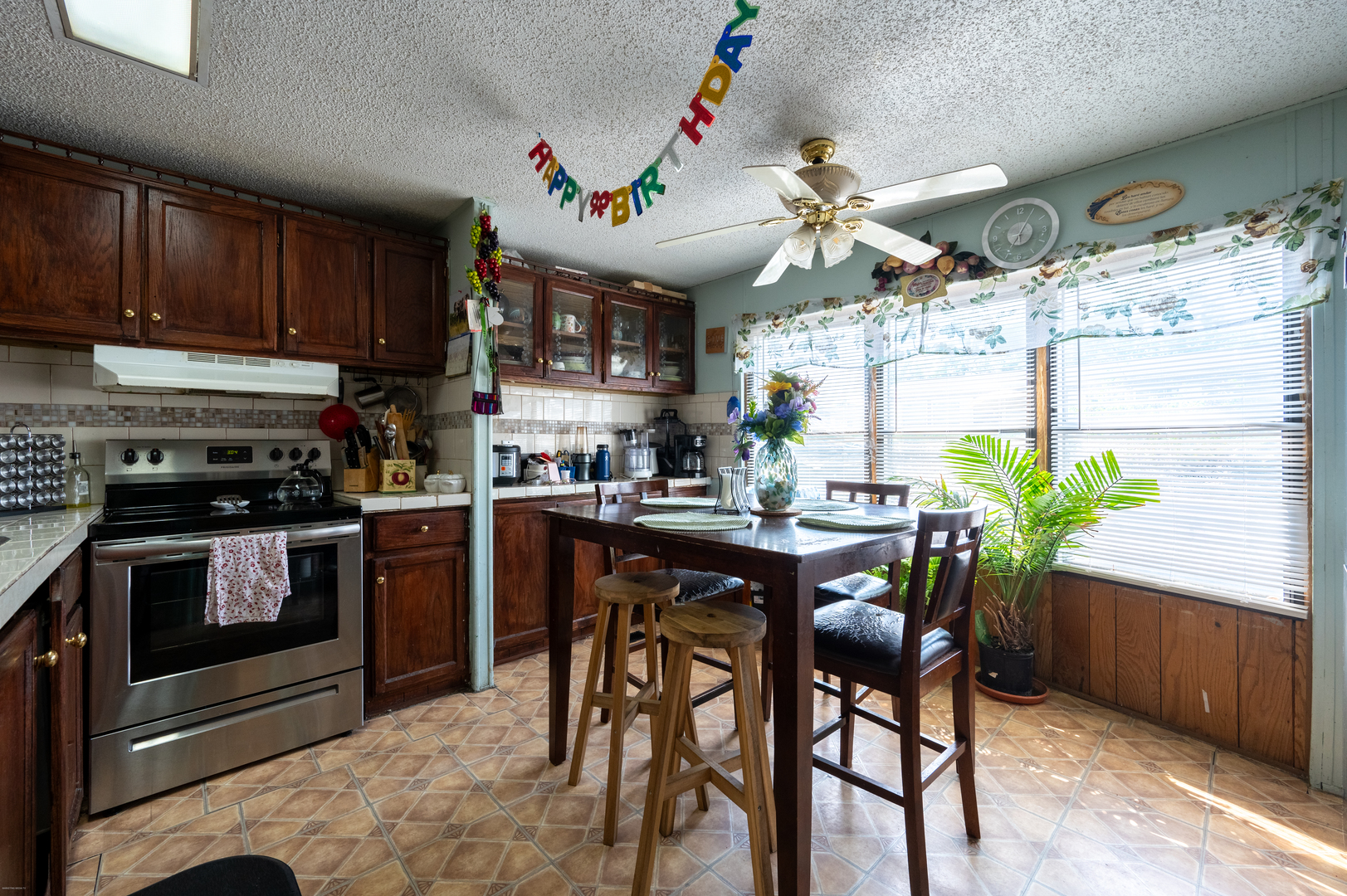 1300 W Branch Road