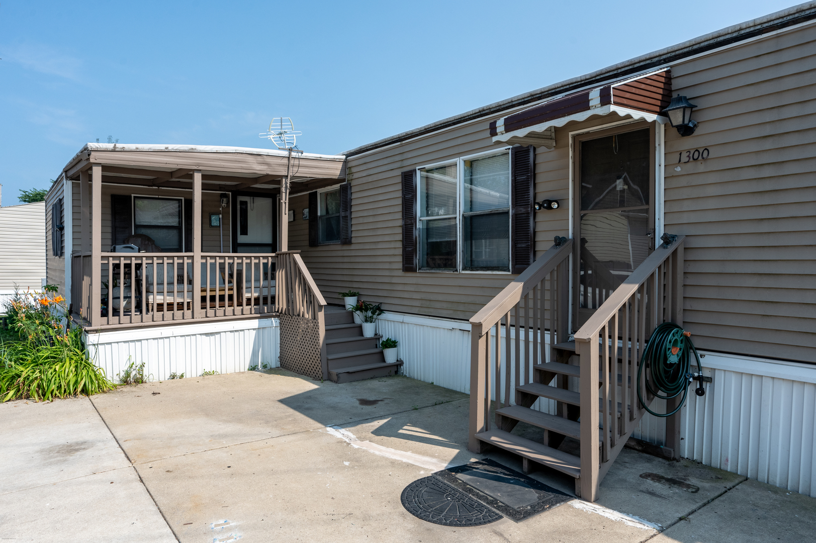 1300 W Branch Road