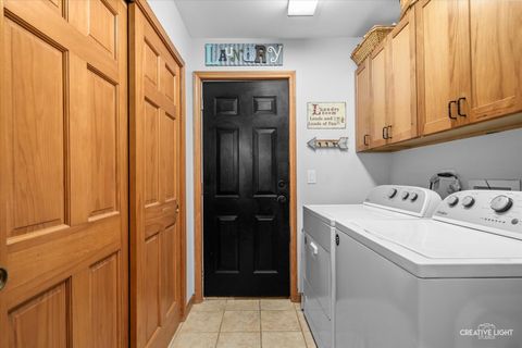 Tiny photo for 925 Suzy Street, Lake Holiday, IL 60548 (MLS # 12437937)