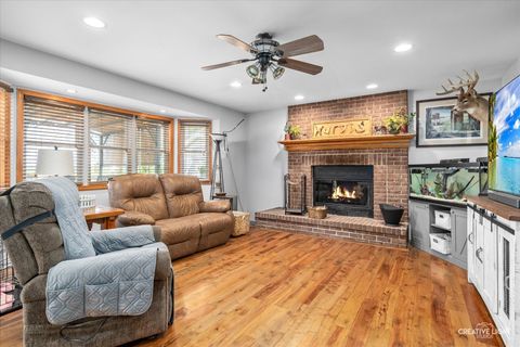 Tiny photo for 925 Suzy Street, Lake Holiday, IL 60548 (MLS # 12437937)