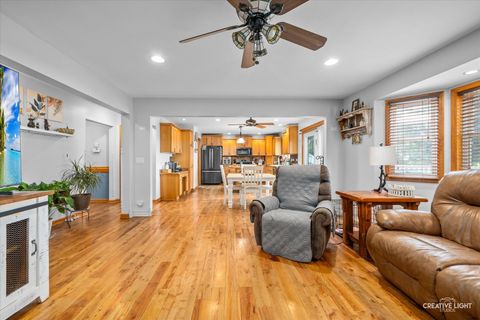 Tiny photo for 925 Suzy Street, Lake Holiday, IL 60548 (MLS # 12437937)