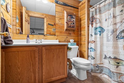 Tiny photo for 925 Suzy Street, Lake Holiday, IL 60548 (MLS # 12437937)