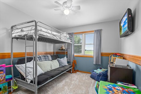 Tiny photo for 925 Suzy Street, Lake Holiday, IL 60548 (MLS # 12437937)