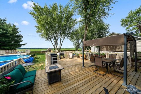 Tiny photo for 925 Suzy Street, Lake Holiday, IL 60548 (MLS # 12437937)