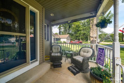 Tiny photo for 925 Suzy Street, Lake Holiday, IL 60548 (MLS # 12437937)