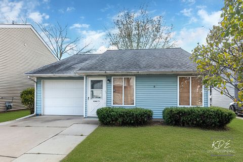 Tiny photo for 30W171 Maplewood Court, Warrenville, IL 60555 (MLS # 12510028)