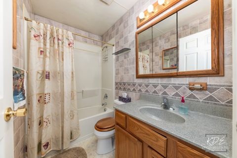 Tiny photo for 30W171 Maplewood Court, Warrenville, IL 60555 (MLS # 12510028)