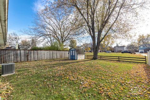 Tiny photo for 30W171 Maplewood Court, Warrenville, IL 60555 (MLS # 12510028)