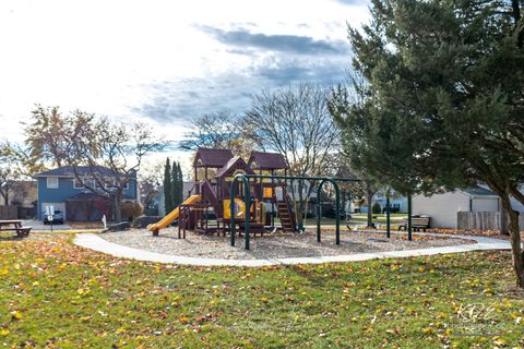 Tiny photo for 30W171 Maplewood Court, Warrenville, IL 60555 (MLS # 12510028)