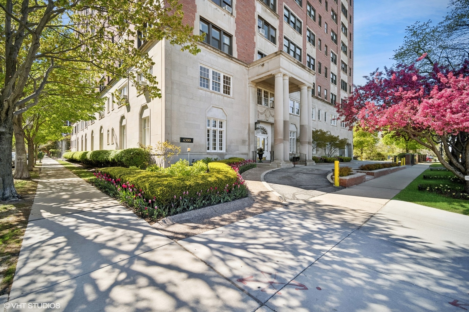 4300 N Marine Drive 306